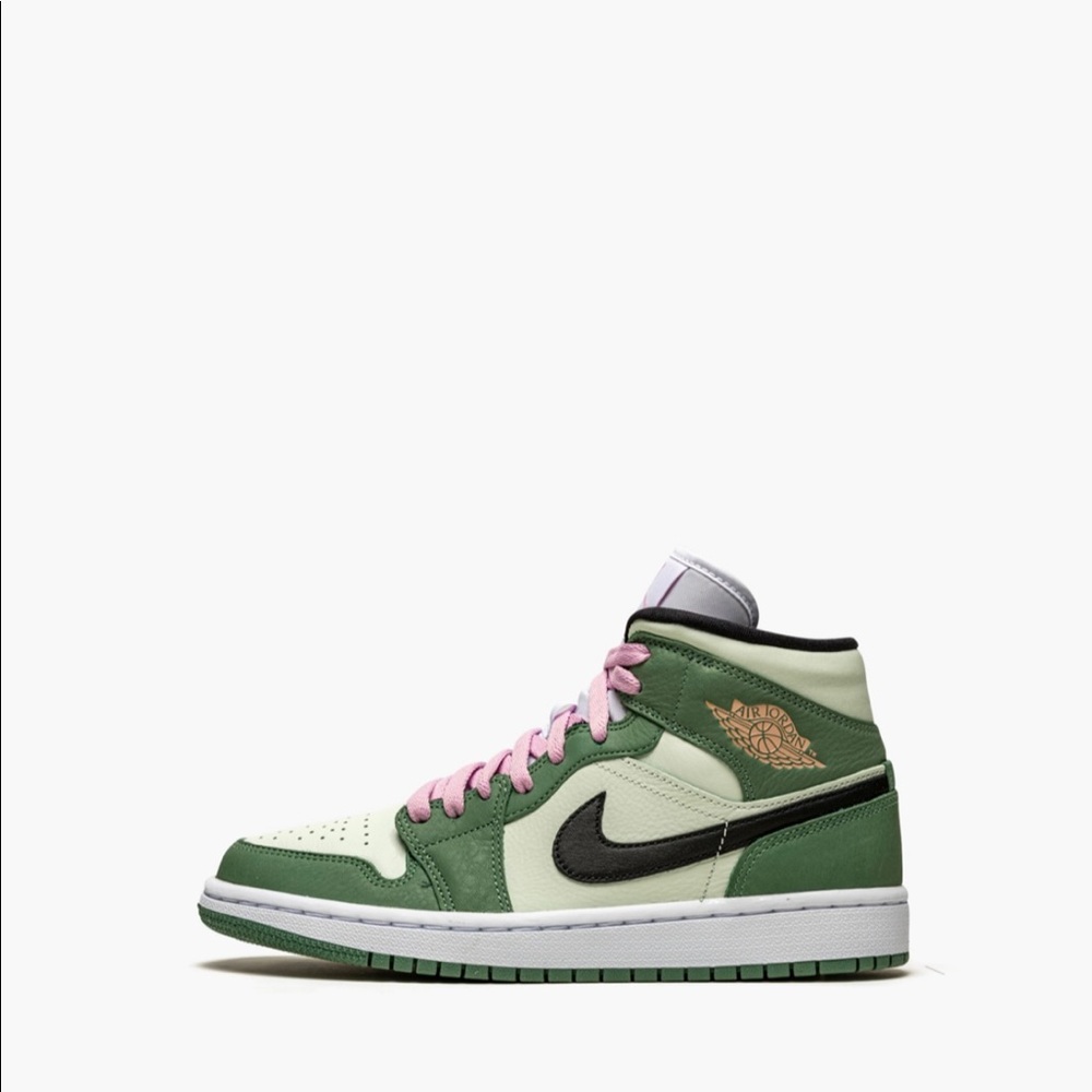 WMNS AIR JORDAN 1 MID SE Dutch Green Size 12 Women's or 10.5 Mens